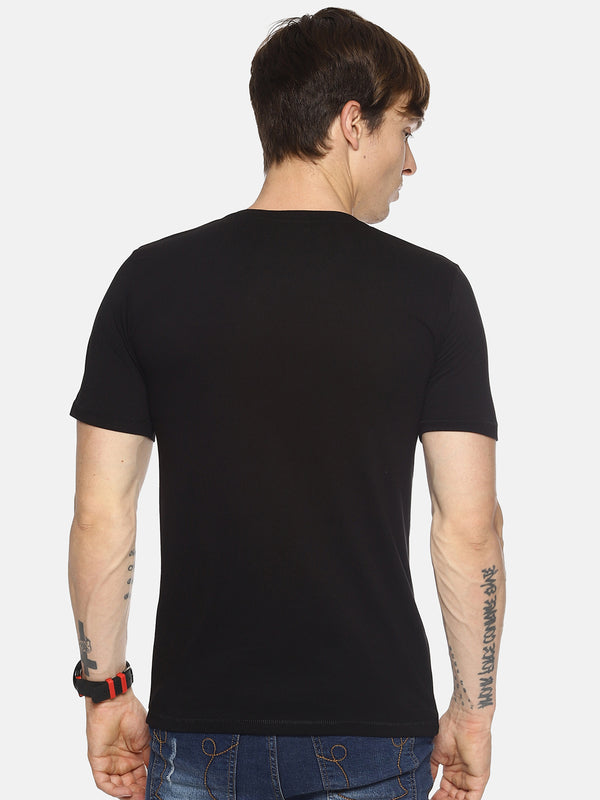 Black chest print t-shirt