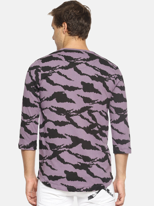 Purple camouflage print t-shirt